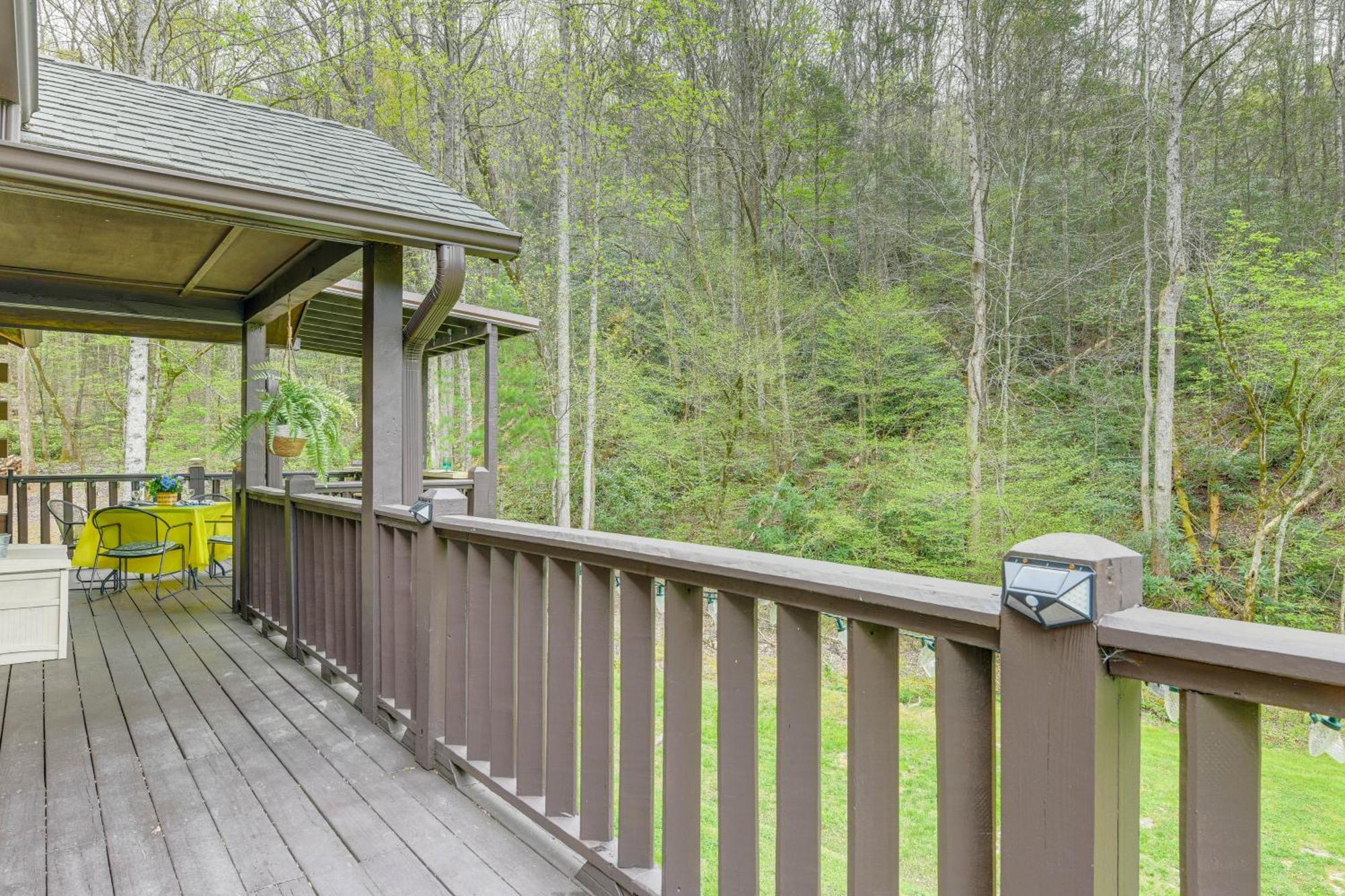 Smoky Mountain Cozy Cove Cabin Deck And Fire Pit! Cosby Exterior foto